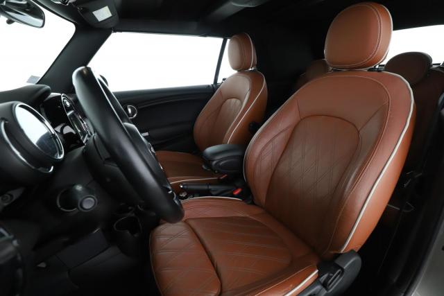 Mini Cabrio image 9