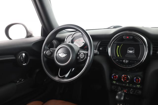 Mini Cabrio image 7