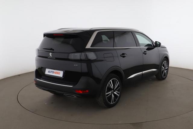 Peugeot 5008 image 2