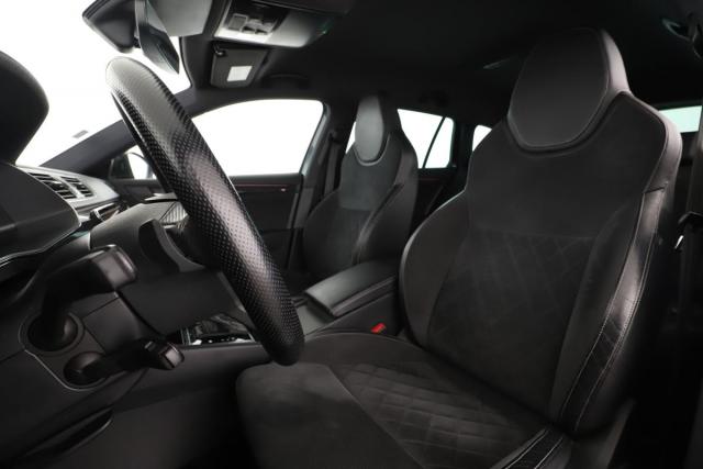 Skoda Superb Combi image 6