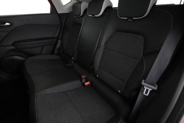 Renault Captur image 2