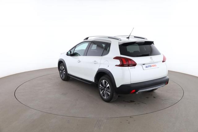 Peugeot 2008 image 8