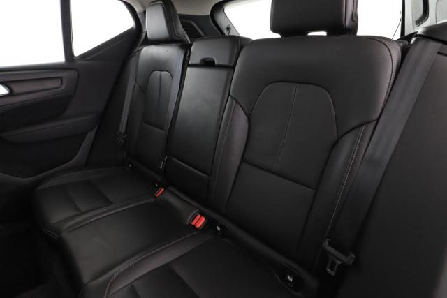 Volvo Xc40 image 9