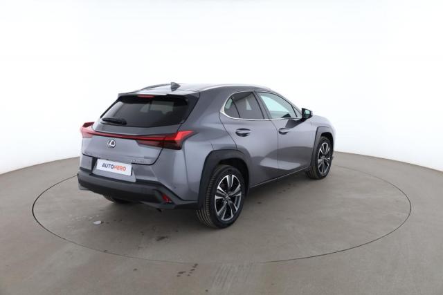 Lexus Ux image 3