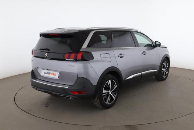 Peugeot 5008 image 2