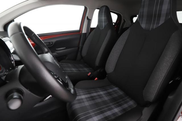Peugeot 108 image 2