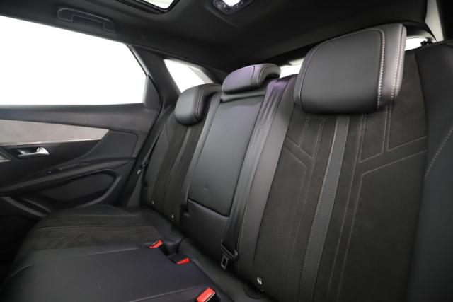 Peugeot 3008 image 8