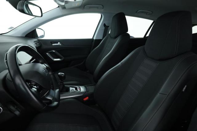 Peugeot 308 image 7