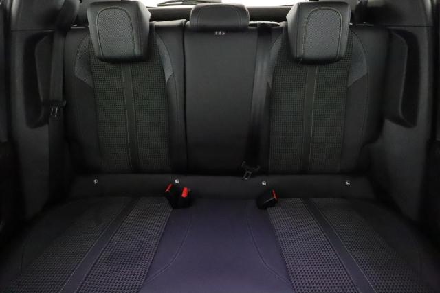 Peugeot 2008 image 7
