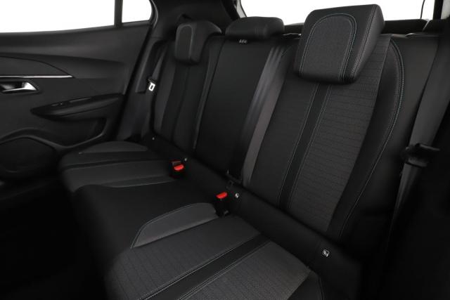 Peugeot 2008 image 3
