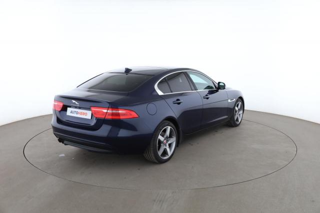 Jaguar Xe image 1
