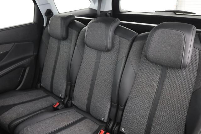 Peugeot 5008 image 3