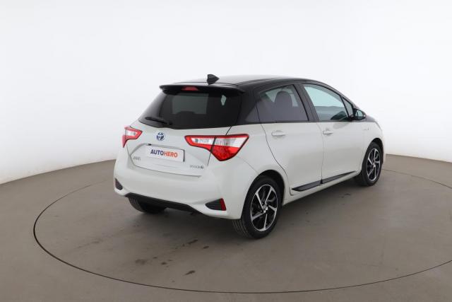 Toyota Yaris image 2