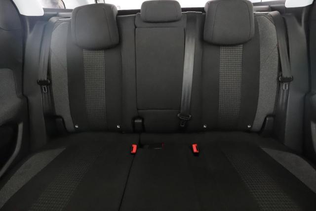Peugeot 3008 image 8