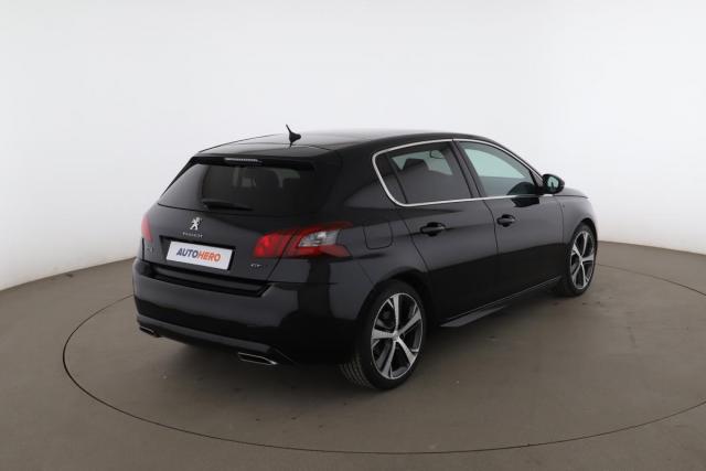 Peugeot 308 image 1