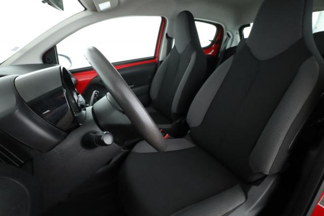 Peugeot 108 image 9
