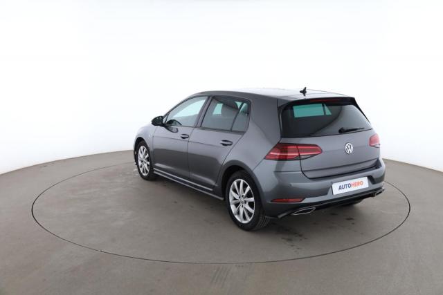 Volkswagen Golf image 9