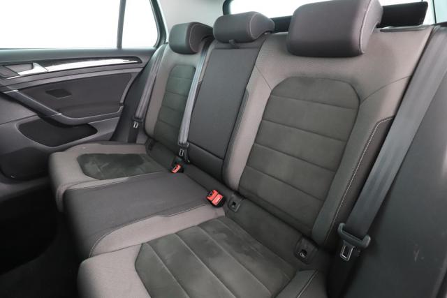Volkswagen Golf image 4