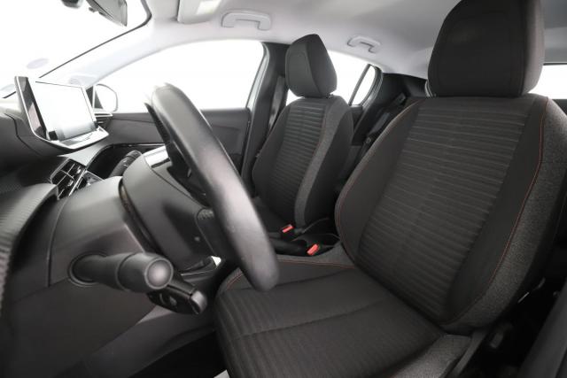 Peugeot 208 image 2