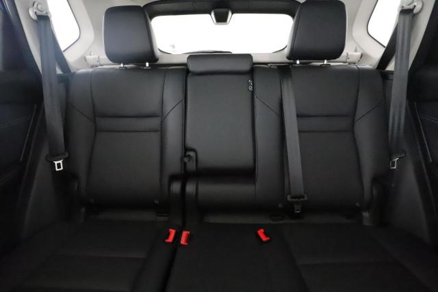 Nissan X-Trail image 6