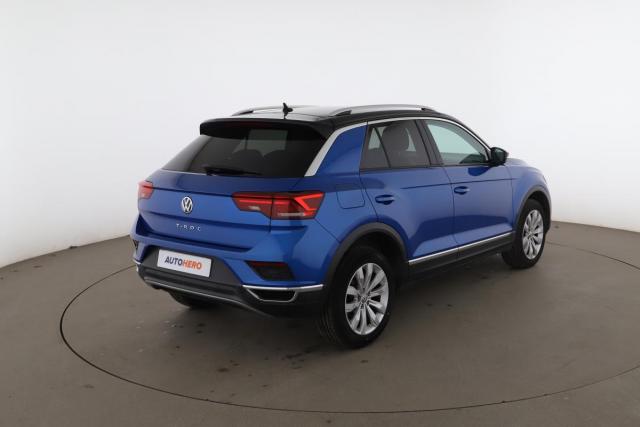 Volkswagen T-Roc image 2
