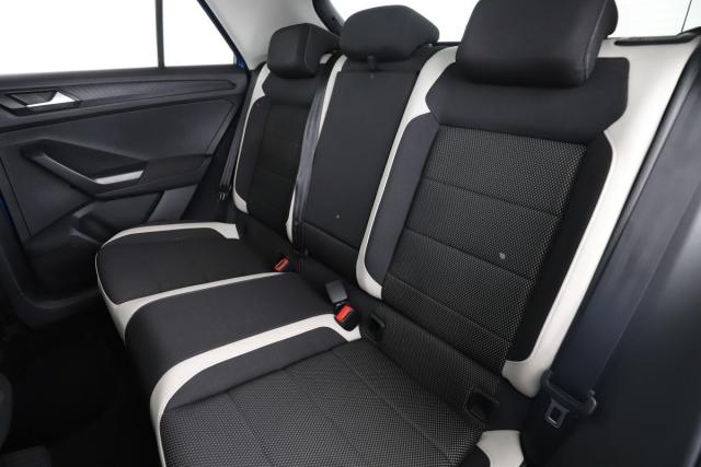 Volkswagen T-Roc image 4