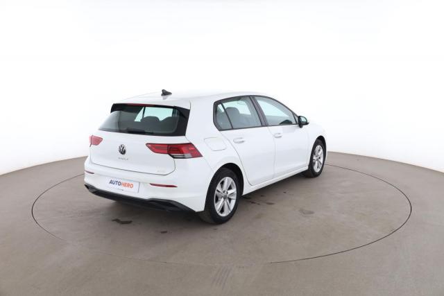 Volkswagen Golf image 6
