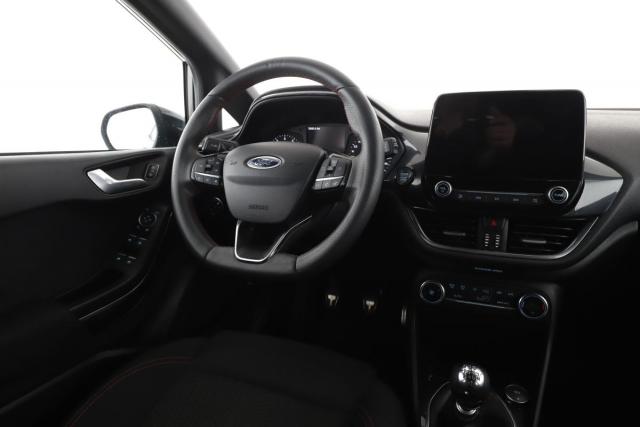 Ford Fiesta image 9