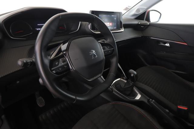 Peugeot 208 image 6