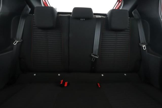 Peugeot 208 image 1