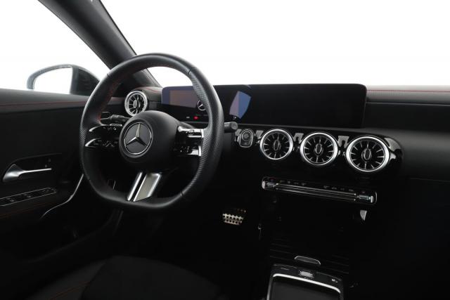 Mercedes Benz Cla Shooting Brake image 9