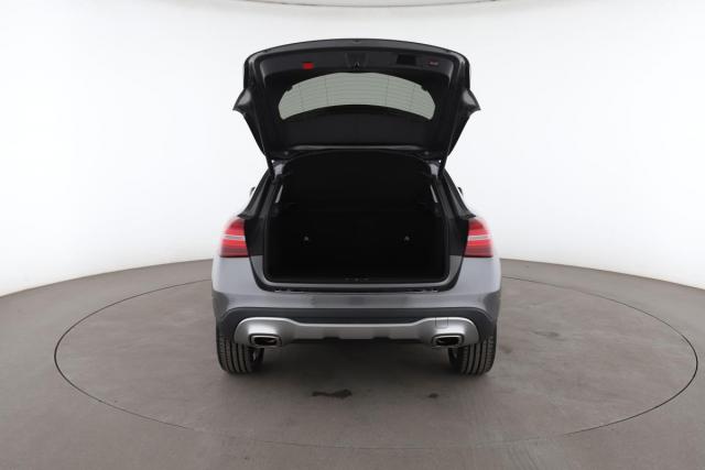 Mercedes Benz Gla image 9