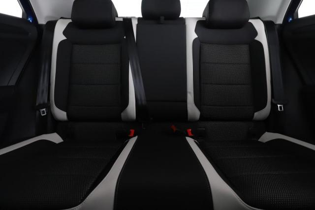Volkswagen T-Roc image 1