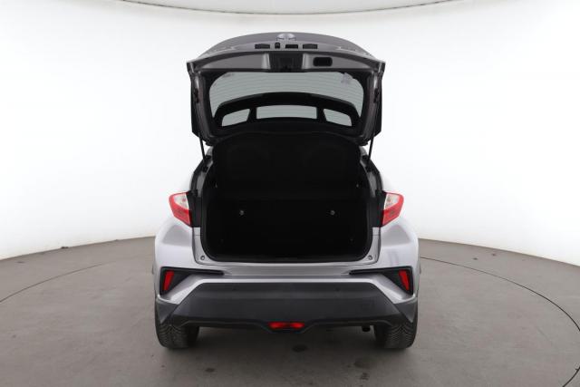 Toyota C-Hr image 2