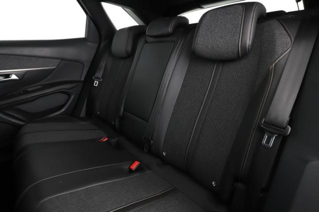 Peugeot 3008 image 3