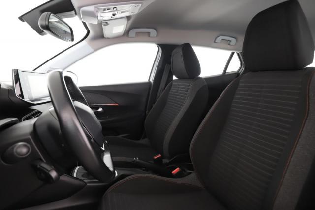 Peugeot 2008 image 8
