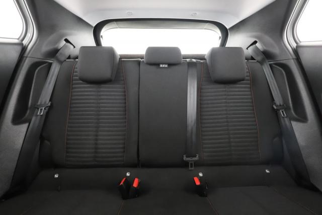 Peugeot 2008 image 3