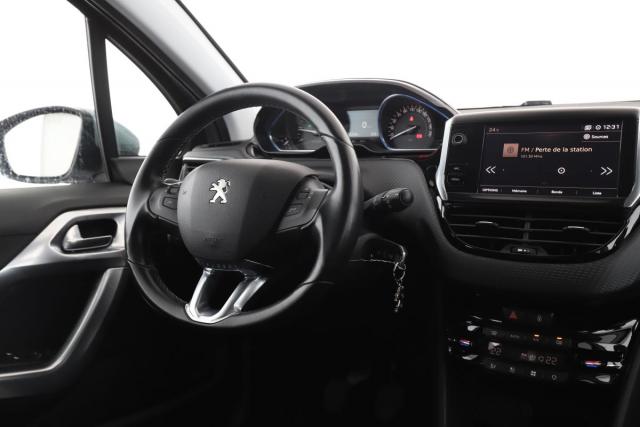 Peugeot 2008 image 1
