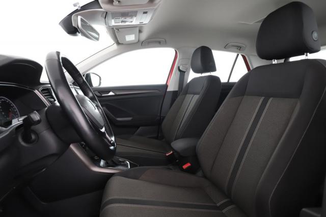 Volkswagen T-Roc image 9