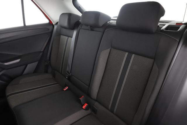 Volkswagen T-Roc image 8