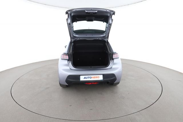 Peugeot 208 image 8
