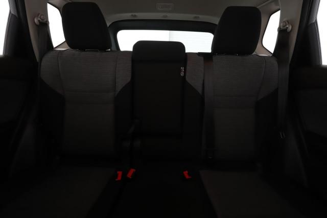 Nissan X-Trail image 8