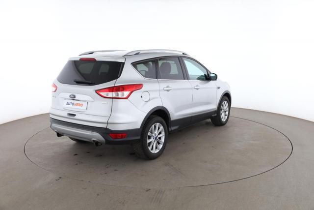 Ford Kuga image 2