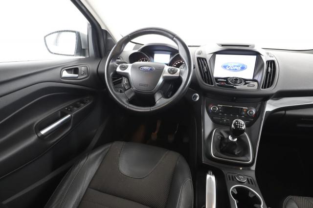 Ford Kuga image 8