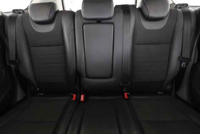 Ford Kuga image 4