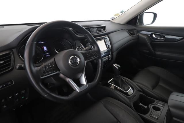 Nissan X-Trail image 2