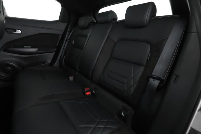 Nissan Juke image 8