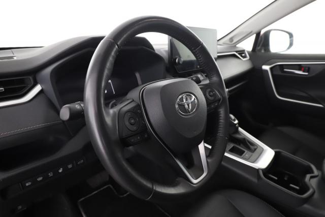 Toyota Rav4 image 2