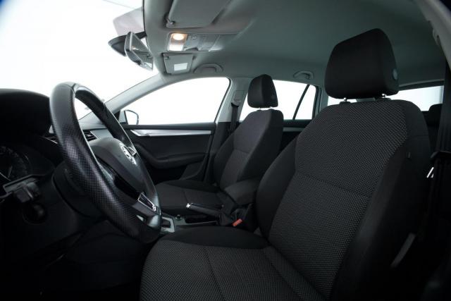 Skoda Octavia image 5