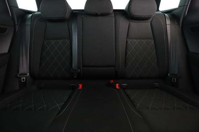 Skoda Karoq image 1